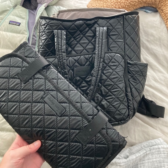 Black 7am diaper bags and strollers with changing pad - Picture 1 of 1